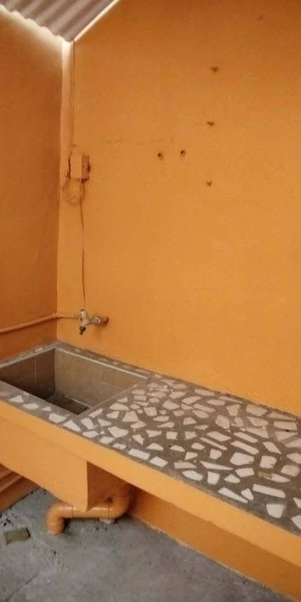 HOUSE FOR RENT 2 BEDROOM BARE UNIT ONLY - 9