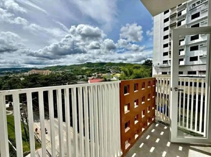 CASAMIRA TOWERS GUADALUPE CONDO FOR RENT STUDIO TYPE - 6