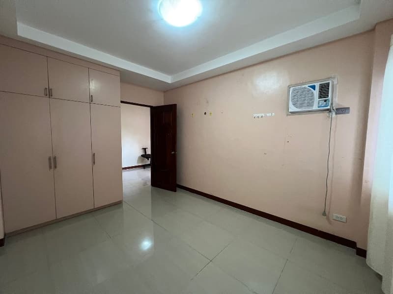HOUSE FOR RENT WITH GARDEN  - 15