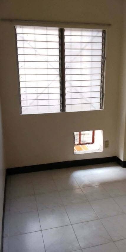 HOUSE FOR RENT 2 BEDROOM BARE UNIT ONLY - 7
