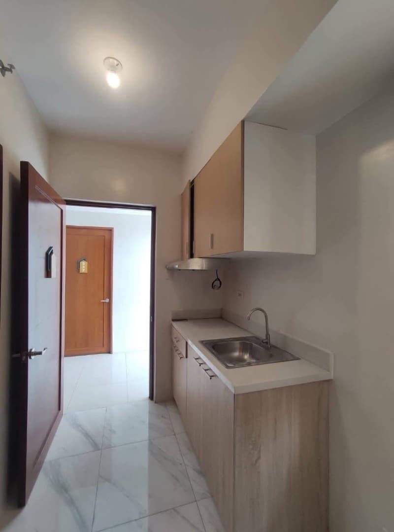 CASAMIRA TOWERS GUADALUPE CONDO FOR RENT STUDIO TYPE - 4