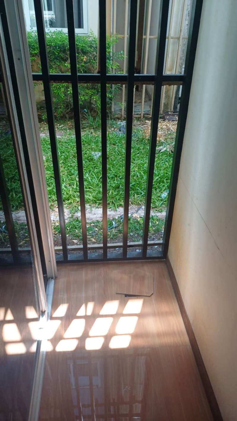Bayanihan Flats Condo Corner Unit Ground Floor with Parking - 2 Bedroom for Rent - 7