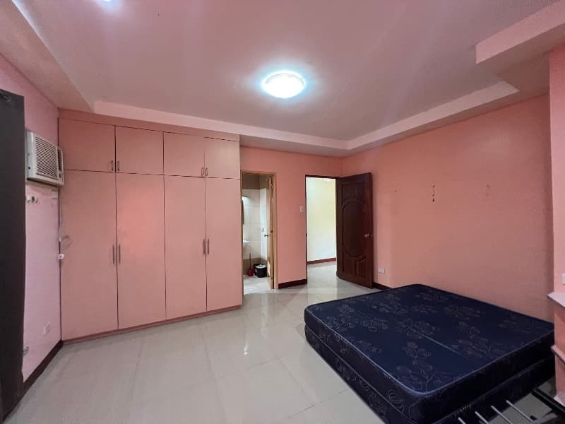 HOUSE FOR RENT WITH GARDEN  - 9