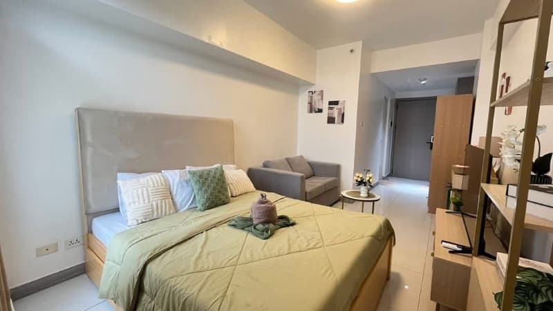 Studio Fully Furnished Condo for Rent at ARC Towers, Cebu City